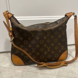 Authentique Louis Vuitton